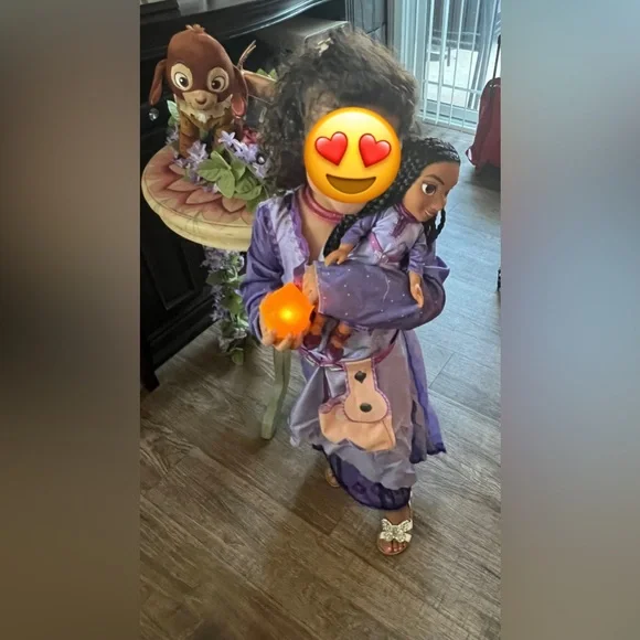 💕NIB💕 Disney WISH, Asha Full-sized (14'') Doll and Dress Up Set. - Picture 2 of 3